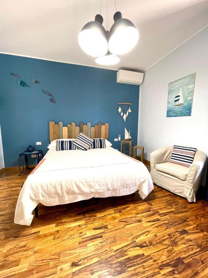 Sotto Le Stelle ...Il Mare Hotel Pietra Ligure Bagian luar foto