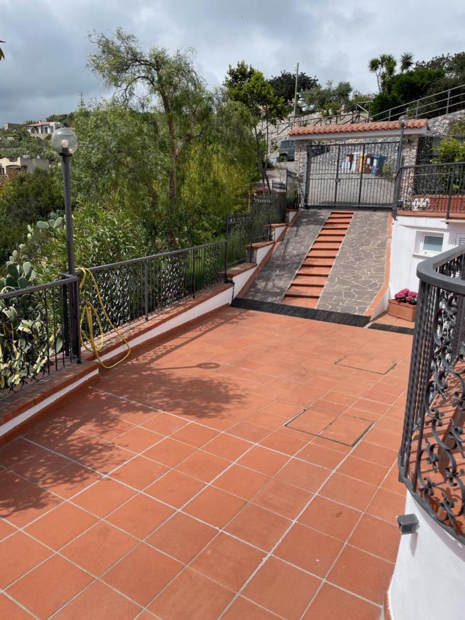 Sotto Le Stelle ...Il Mare Hotel Pietra Ligure Bagian luar foto